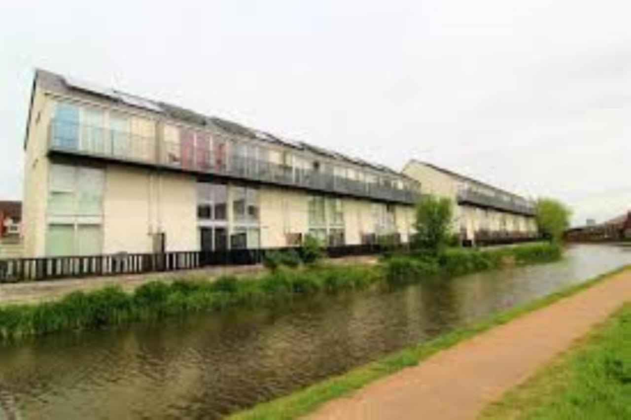 Ecohome On The Canal In A Historic Site Near City Coventry Eksteriør bilde